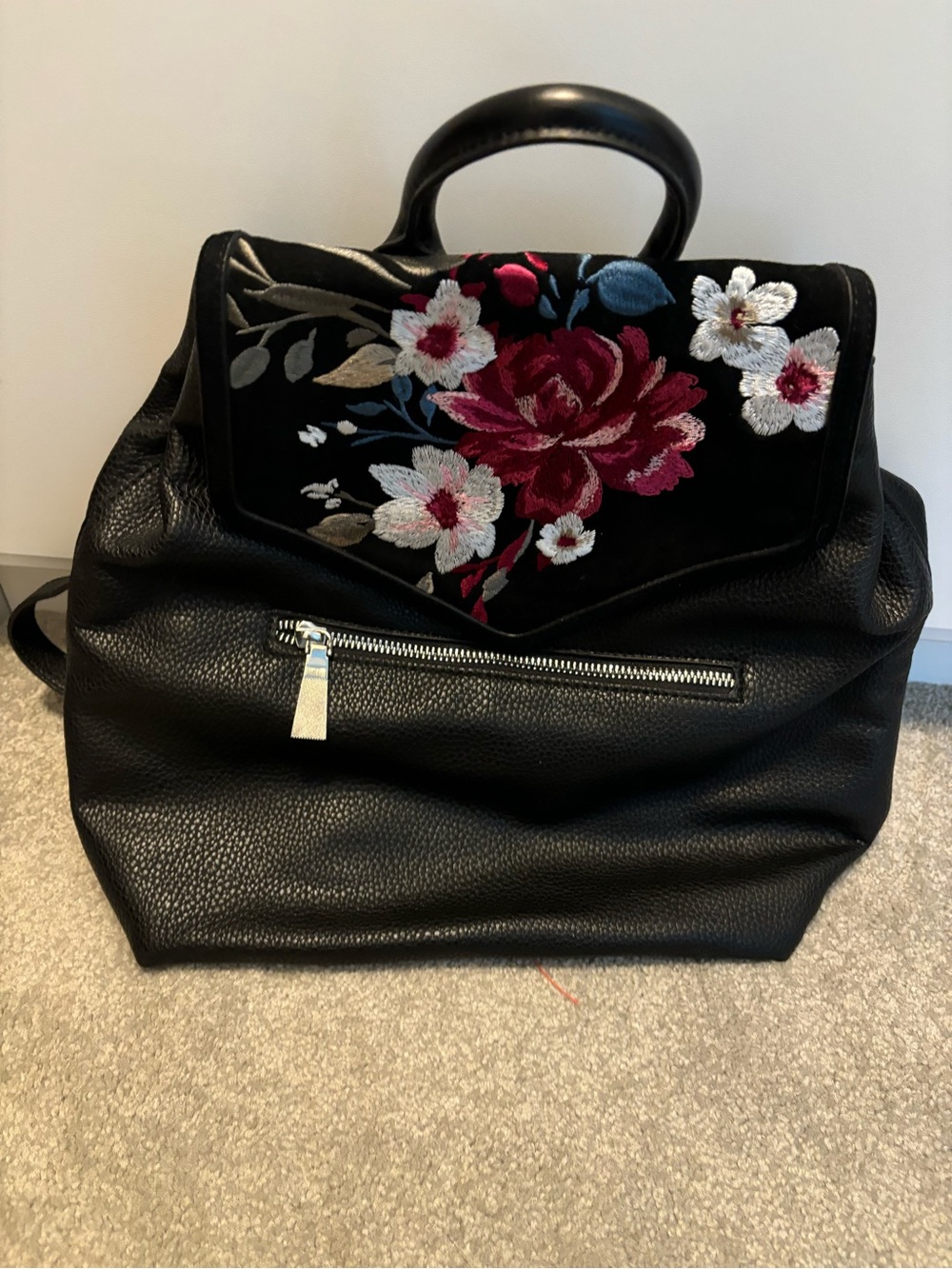 Black Floral Embroidered Women's Backpack